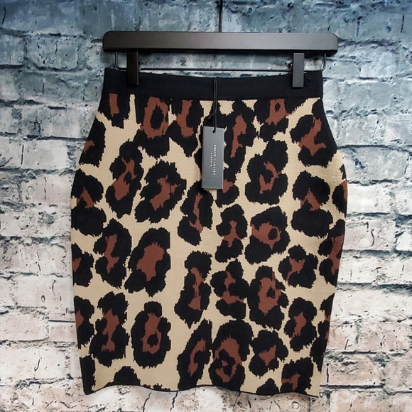 leopard print knit skirt